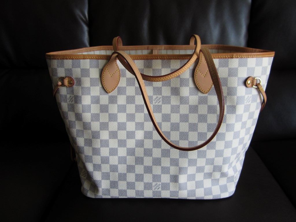 Handbag 101: How to Clean Your Neverfull Tote - The Vault